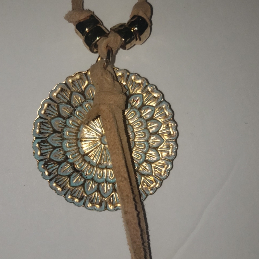 Boho cream suede cord w/distressed brass pendant - Picture 4 of 4